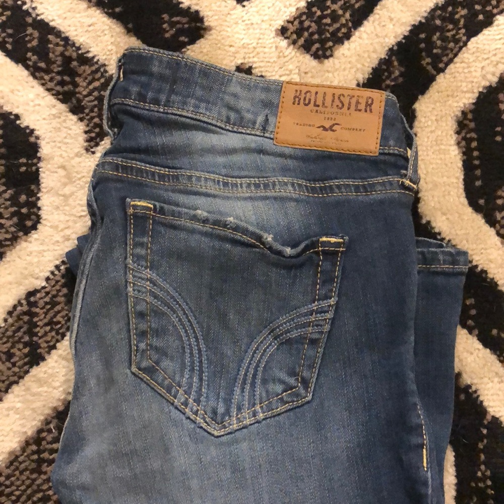 Size W24L31 0R Hollister Jeans WORN ONCE